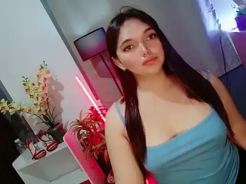 Snapshot of Nikki_Karishma chatting on 20, 4, 2026 Nikki Karishma online show from 20, 4, 2026