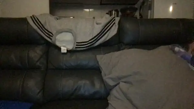 Snapshot of flambeur93 chatting on 29, 10, 2025 flambeur93 online show from 29, 10, 2025