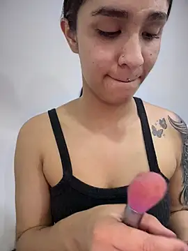 Isabella-Teen online show from 31, 10, 2025