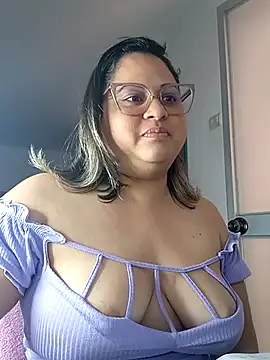 Chiki hot92 online show from 16, 10, 2025