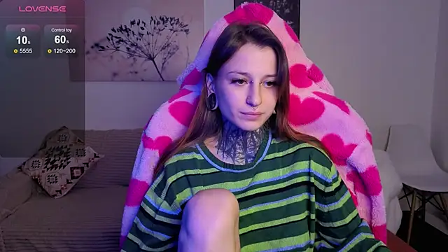 LilithPoison online show from 5, 10, 2025