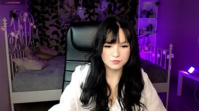 Aurora Gilbert online show from 25, 10, 2025