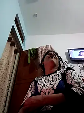 aliya-jaan71 online show from 6, 1, 2026