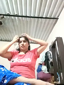 aliya-jaan71 online show from 19, 4, 2026