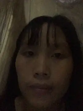 Snapshot of huong-18 chatting on 3, 10, 2025 huong-18 online show from 3, 10, 2025