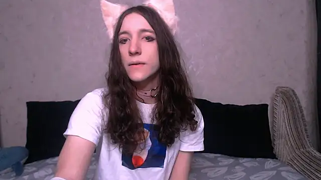 Snapshot of SilverMuse_ chatting on 5, 10, 2025 SilverMuse online show from 5, 10, 2025