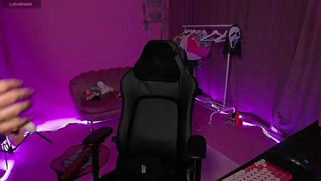 Snapshot of kaylaxsweet chatting on 5, 11, 2025 kaylaxsweet online show from 5, 11, 2025