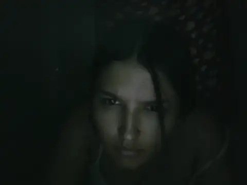 Snapshot of EimyKissx chatting on 21, 10, 2025 EimyKissx online show from 21, 10, 2025