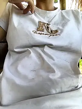 Snapshot of lily-00 chatting on 15, 9, 2025 lily-00 online show from 15, 9, 2025