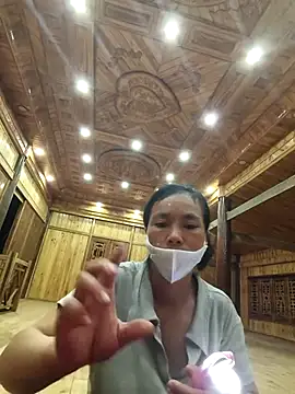 Snapshot of lily-00 chatting on 11, 10, 2025 lily-00 online show from 11, 10, 2025