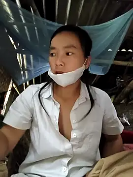 Snapshot of lily-00 chatting on 8, 11, 2025 lily-00 online show from 8, 11, 2025