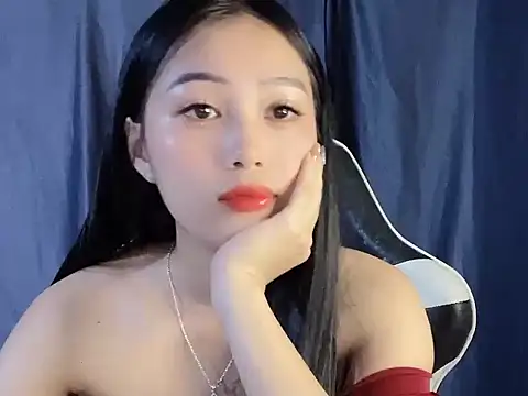 Lyly4757 online show from 18, 9, 2025