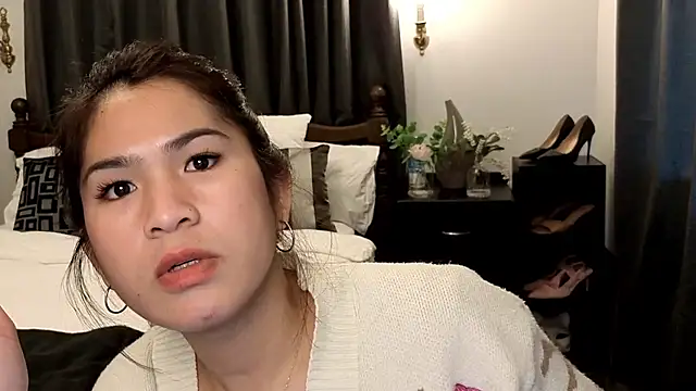 ZoeyJohnson online show from 25, 9, 2025