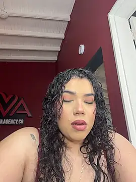 krisstenSantos online show from 14, 2, 2026