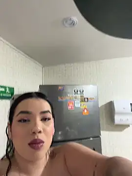 Snapshot of krisstenSantos chatting on 6, 3, 2026 krisstenSantos online show from 6, 3, 2026