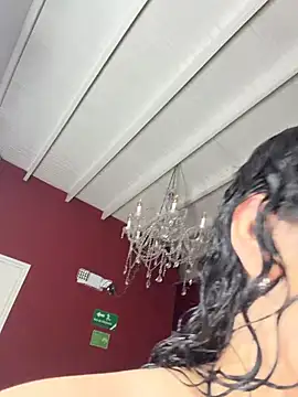 Snapshot of krisstenSantos chatting on 7, 3, 2026 krisstenSantos online show from 7, 3, 2026