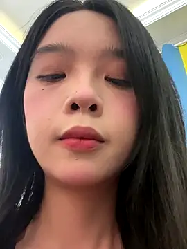 qiqi x online show from 12, 10, 2025