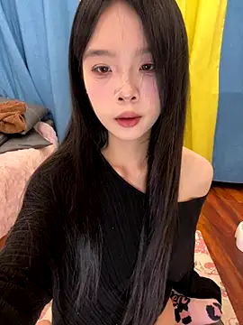 qiqi x online show from 17, 11, 2025