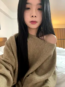 qiqi x online show from 18, 12, 2025