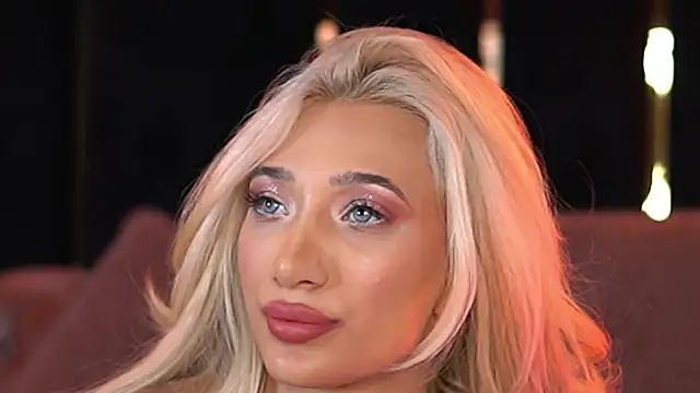SiennaJayden online show from 18, 6, 2026