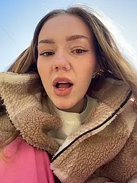 MilaMoone online show from 22, 3, 2026