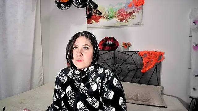 Snapshot of Luna_sweet55 chatting on 17, 10, 2025 Luna sweet55 online show from 17, 10, 2025