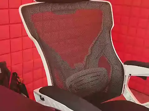 VyLouis2kk7 online show from 17, 10, 2025