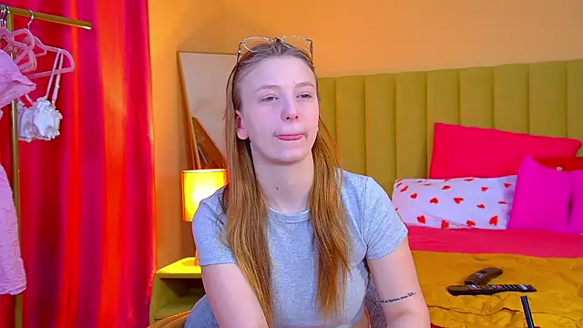 BeatriceBinoche online show from 10, 3, 2026