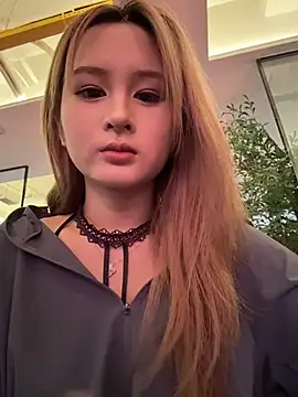 yuki june online show from 15, 4, 2026