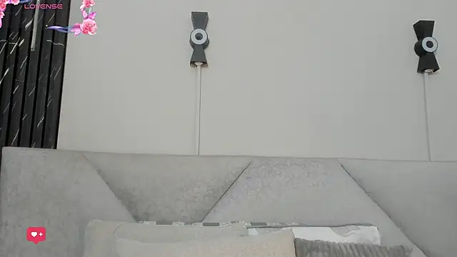 Naomi Rousse online show from 14, 5, 2026