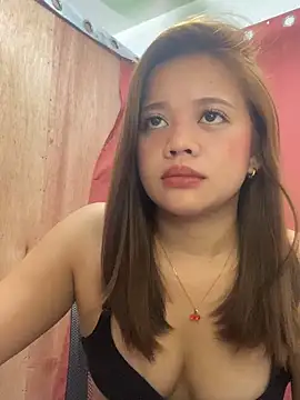 yoursexyladyLory19 online show from 3, 12, 2025