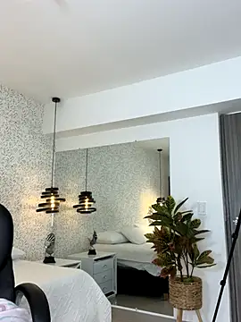 EMILIIA RICHTER   online show from 29, 9, 2025