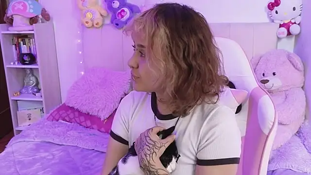 Snapshot of NekoWaifu chatting on 6, 5, 2026 NekoWaifu online show from 6, 5, 2026