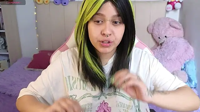 Snapshot of NekoWaifu chatting on 27, 5, 2026 NekoWaifu online show from 27, 5, 2026