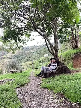 Snapshot of sky-wolves chatting on 8, 11, 2025 sky-wolves online show from 8, 11, 2025