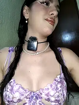 Emily-hottson online show from 19, 10, 2025