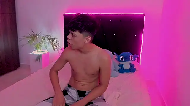 Zacktorres  online show from 11, 10, 2025