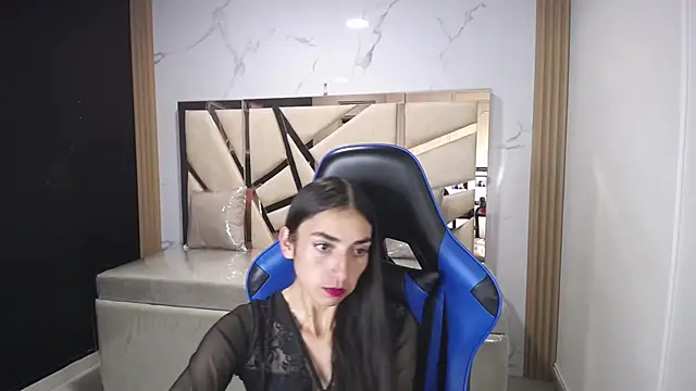 Maily a  online show from 7, 11, 2025