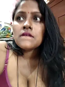 Jasmine Januja online show from 6, 5, 2026