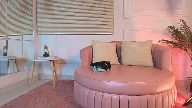 alessia moon1 online show from 29, 10, 2025