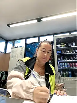 bichota85 online show from 7, 10, 2025