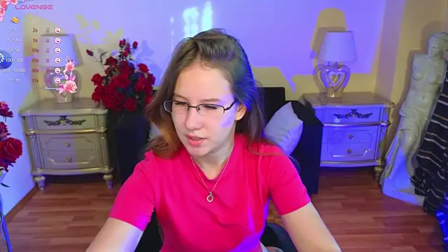 Snapshot of Lisa_Roses chatting on 7, 10, 2025 Lisa Roses online show from 7, 10, 2025