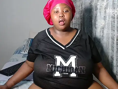 Snapshot of BustyKinkyZA chatting on 16, 9, 2025 BustyKinkyZA online show from 16, 9, 2025