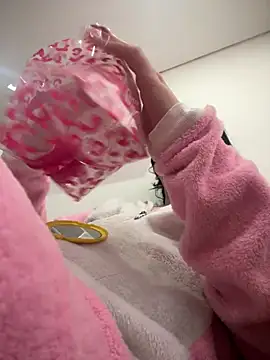 Snapshot of Daphnee-x chatting on 1, 2, 2026 Daphnee-x online show from 1, 2, 2026