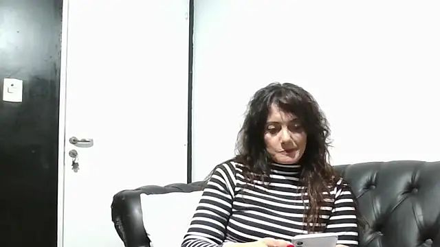 Snapshot of dulcefanny chatting on 5, 7, 2026 dulcefanny online show from 5, 7, 2026