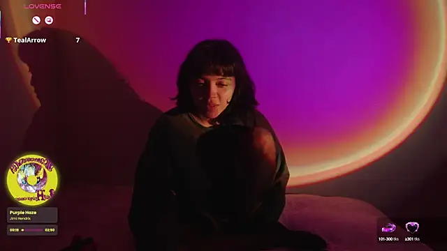 Snapshot of _curiouskitten_ chatting on 17, 9, 2025  curiouskitten  online show from 17, 9, 2025