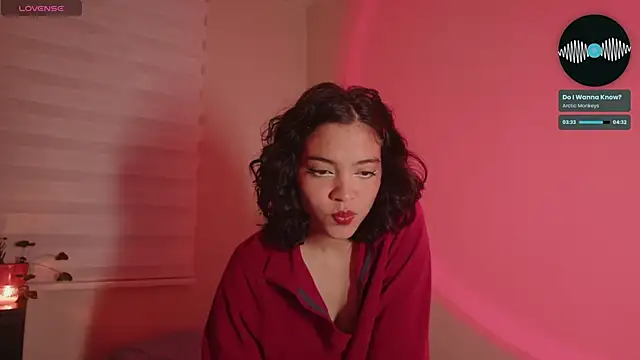 Snapshot of _curiouskitten_ chatting on 19, 9, 2025  curiouskitten  online show from 19, 9, 2025