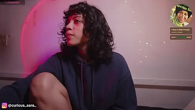 Snapshot of _curiouskitten_ chatting on 4, 10, 2025  curiouskitten  online show from 4, 10, 2025