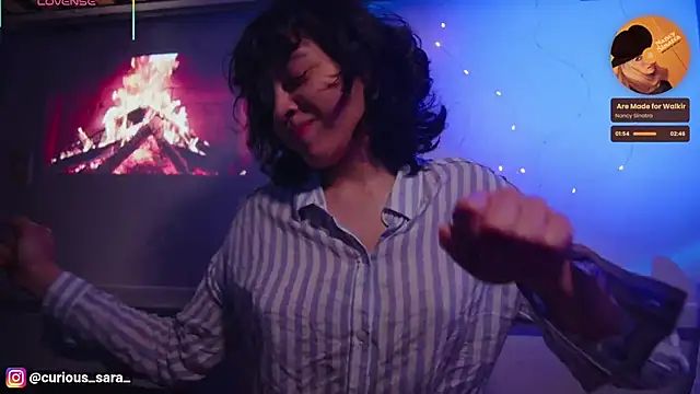 Snapshot of _curiouskitten_ chatting on 5, 10, 2025  curiouskitten  online show from 5, 10, 2025