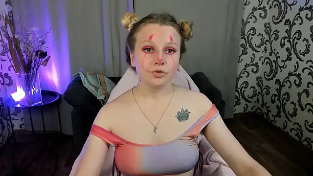  Velvet peach  online show from 25, 10, 2025